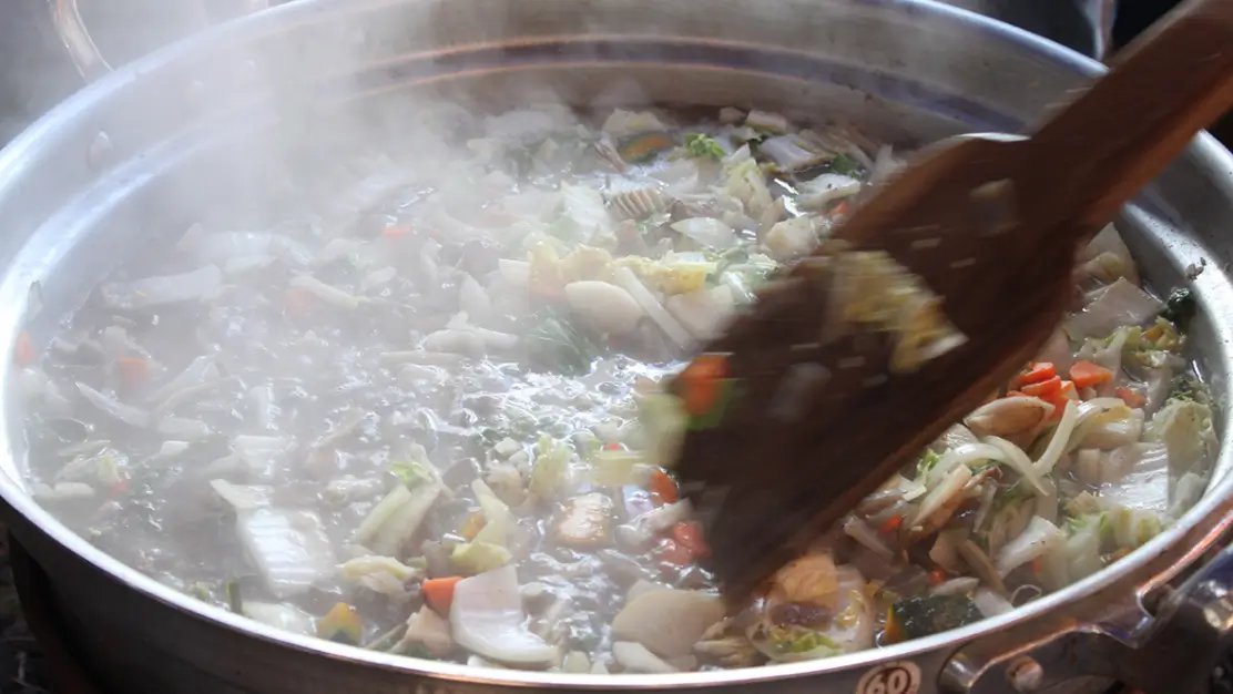 秋の味覚鍋振る舞い